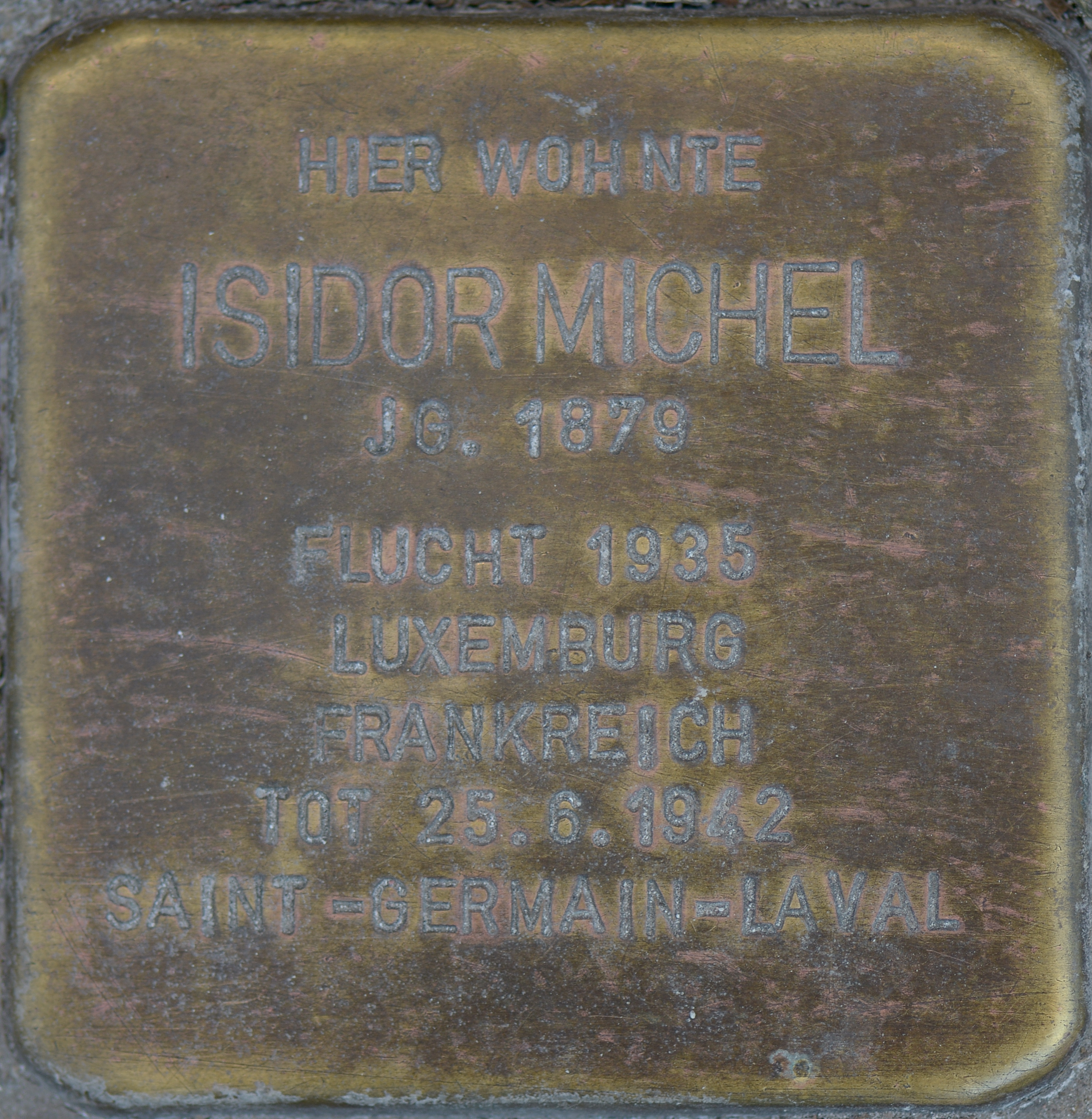 Stolperstein für Isidor Michel in der Hauptstraße 80 in Illingen,  Foto: Simon Mannweiler / Wikimedia Commons