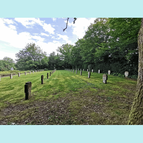 Der Soldatenfriedhof befindet sich direkt am Ortseingang der Gemeinde Spicheren. Die Toten des Friedhofes sollen zum Frieden mahnen. Foto: Landesjugendring Saar e.V.