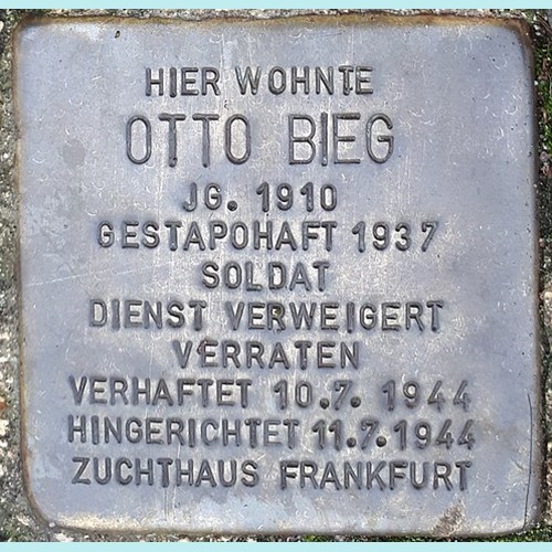 Stolperstein für Otto Bieg in Niederwürzbach, verlegt am 30. Mai 2009, Foto: Starkiller3010 - Eigenes Werk, CC BY 3.0, https://commons.wikimedia.org/w/index.php?curid=74264418