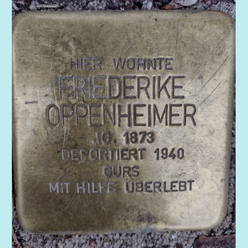 Stolperstein für Friederike Oppenheimer am Marktplatz 15, Foto: Matthias Pöhler